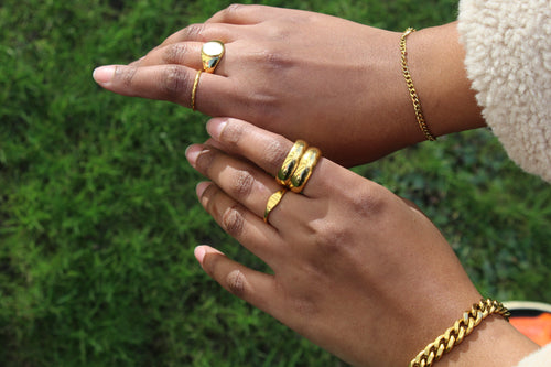 The Dainty Signet Ring
